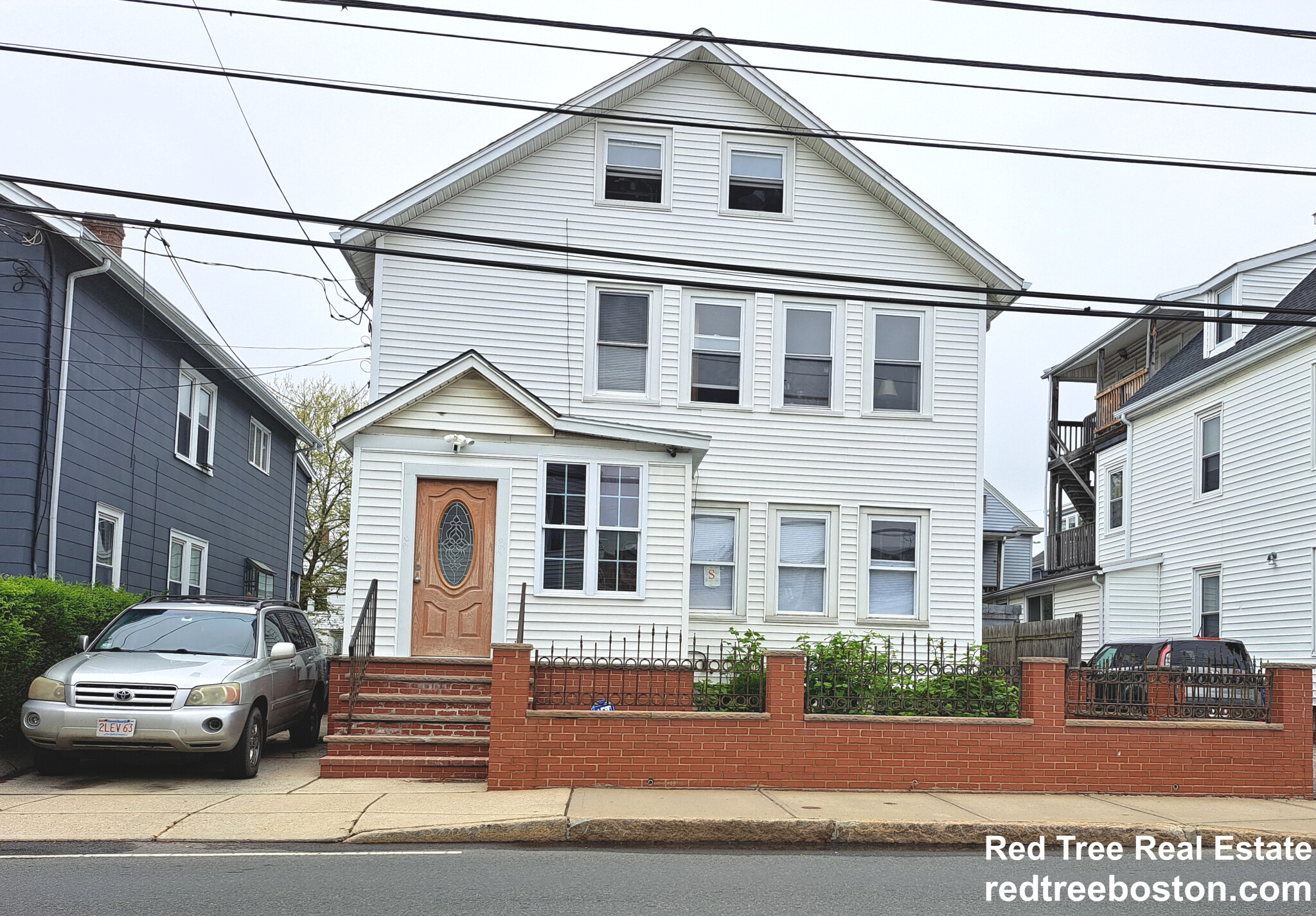 194 Cedar St, Powder House Square