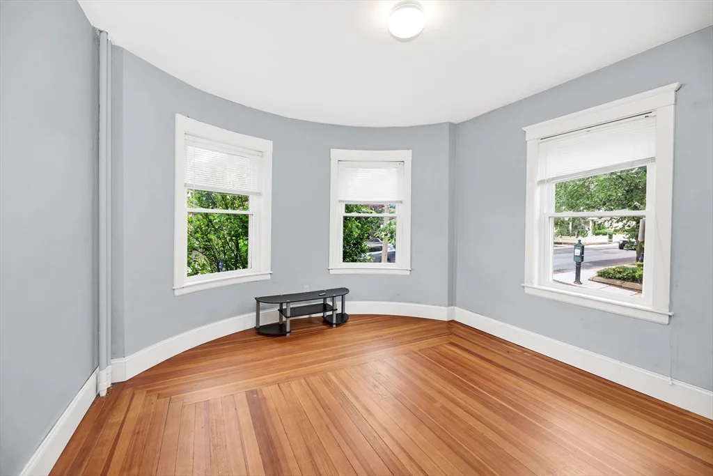 79 Perkins St, Jamaica Plain