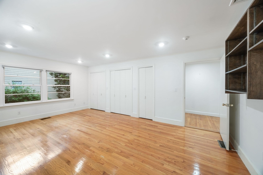 140 Paulson Rd, Waban