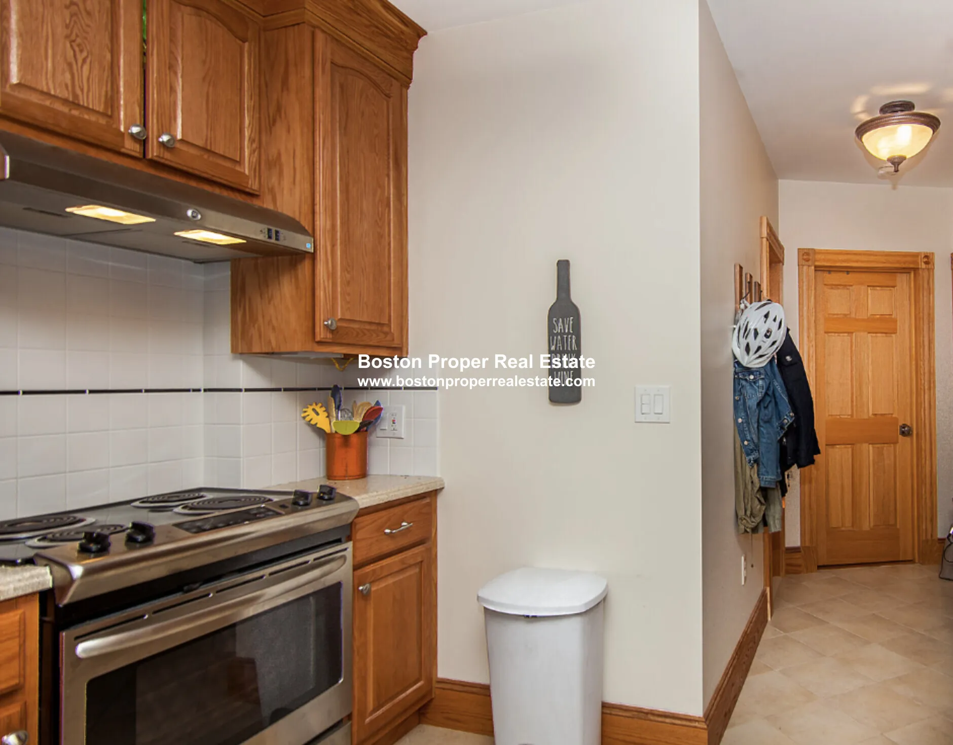 137 Charles St, Beacon Hill