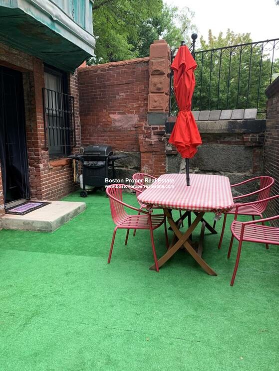 583 Beacon St, Back Bay