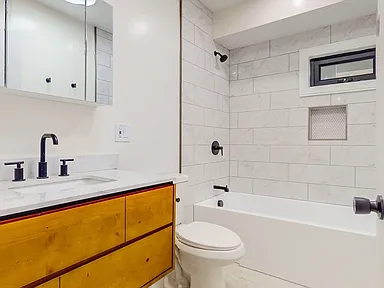 13 Clark Ave, Chelsea