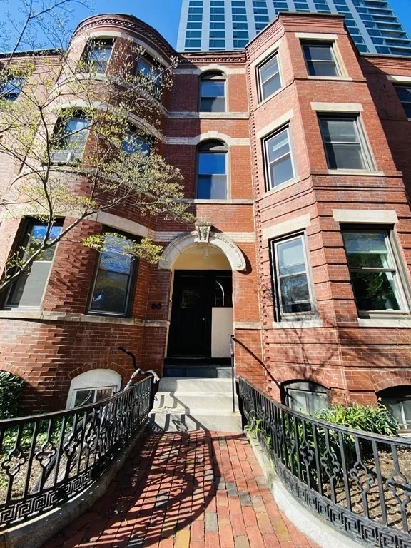 50 Saint Germain, Back Bay