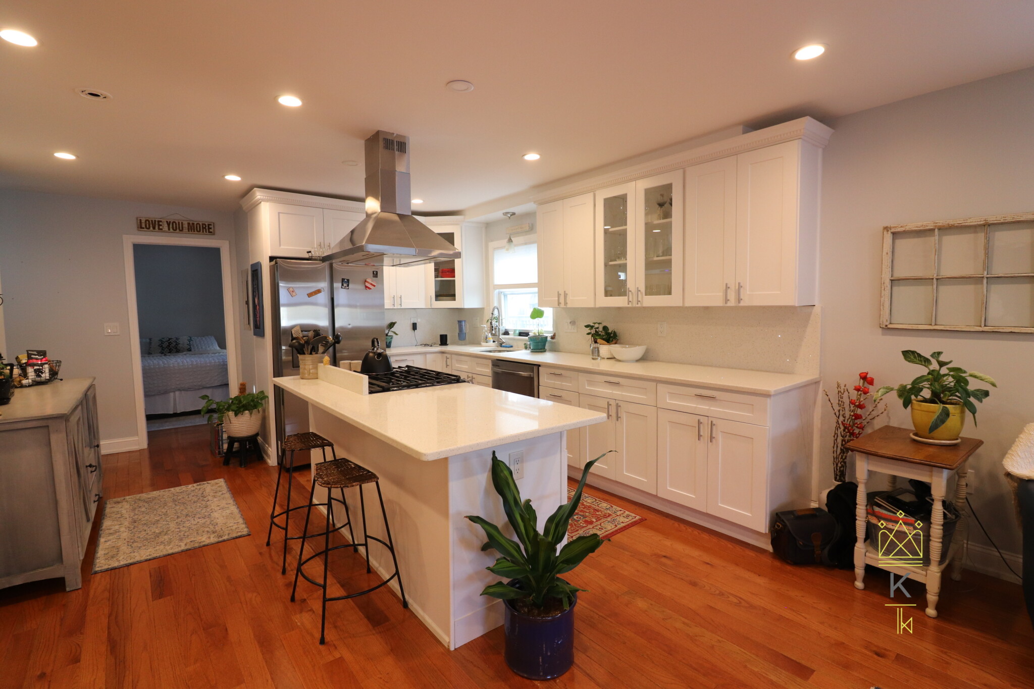 1495 Hyde Park Ave, Hyde Park