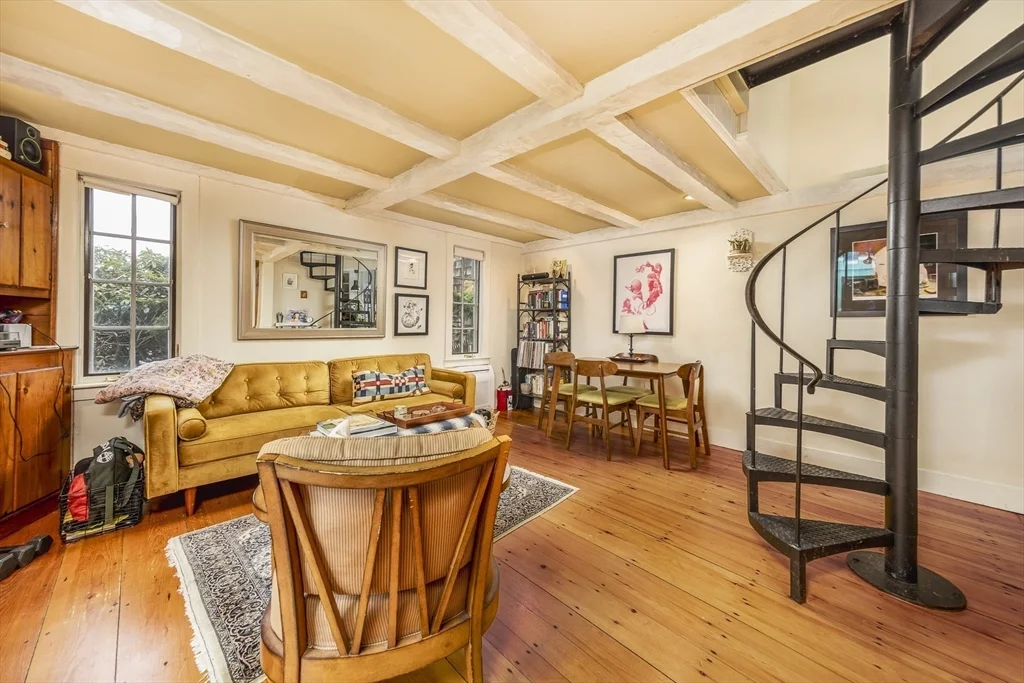 14 Nicholson Hill, Marblehead