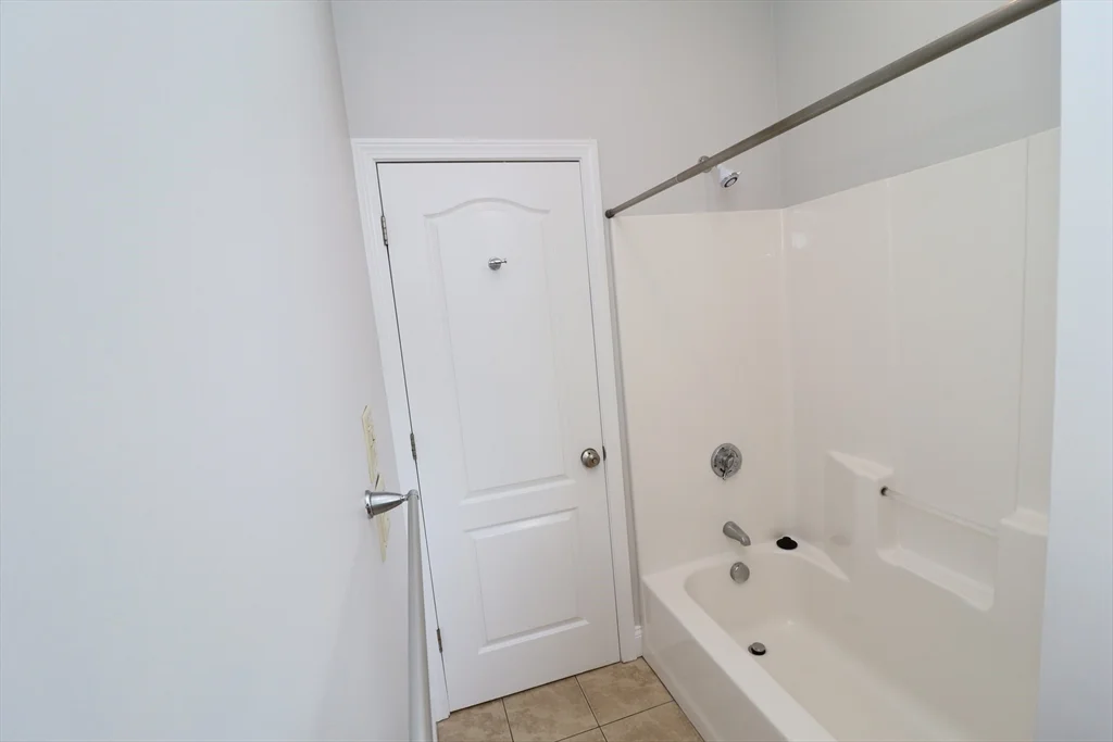 25 High St, Clinton