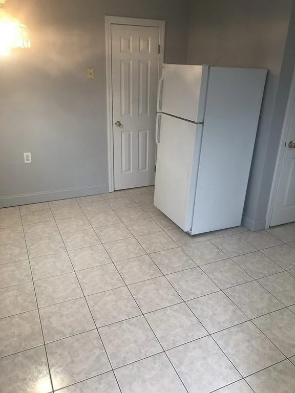 18 Belmont Park, Everett