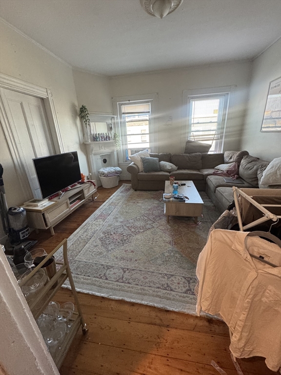 111 H St, South Boston