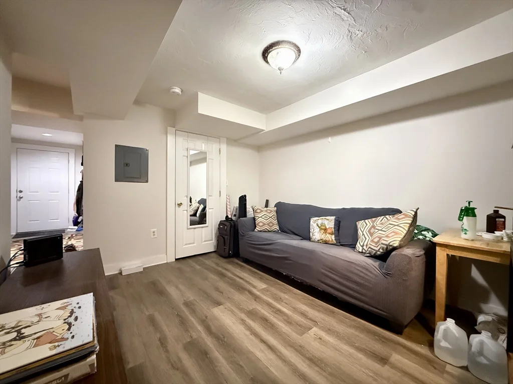 11 John St, Attleboro