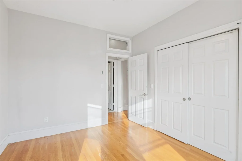 583 Massachusetts Ave, Roxbury