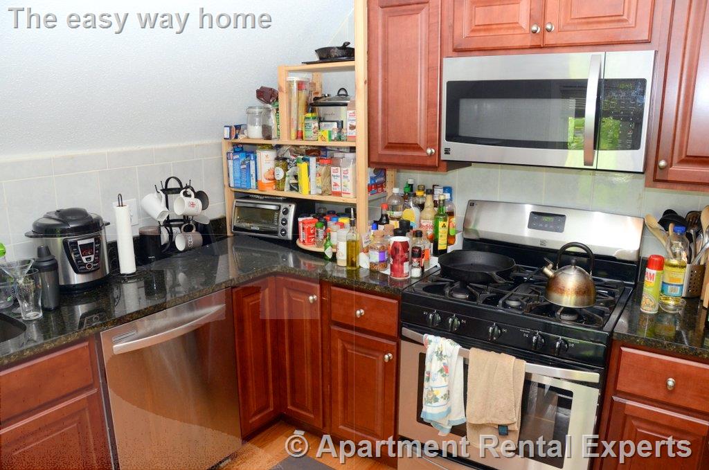 217 Willow Ave, Davis Square