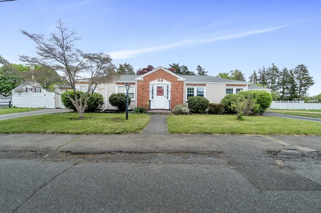 8 Greystone Ave, Bradford