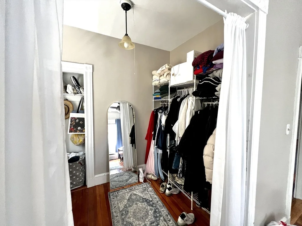 20 Winslow Rd, North Brookline