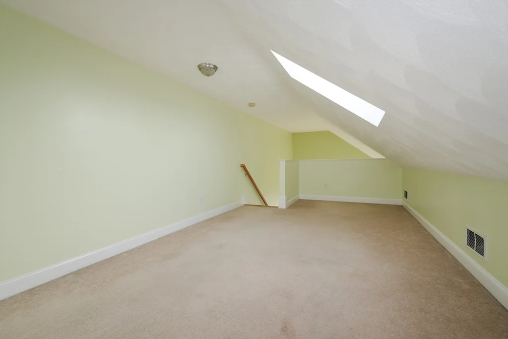 117 Manchester St, Lowell