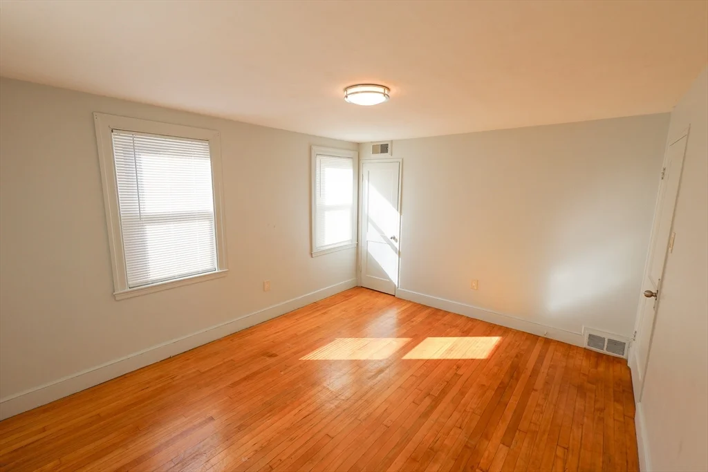 15 Ridgeview Ave, Mattapan