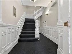 226 Newbury St, Back Bay