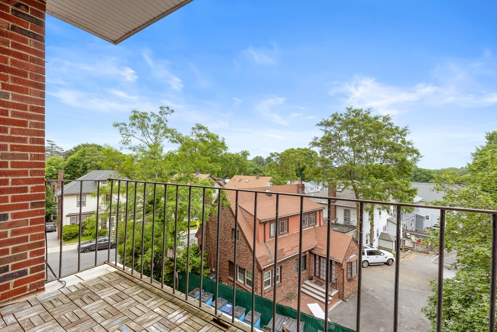 2035 Commonwealth Ave, Brighton