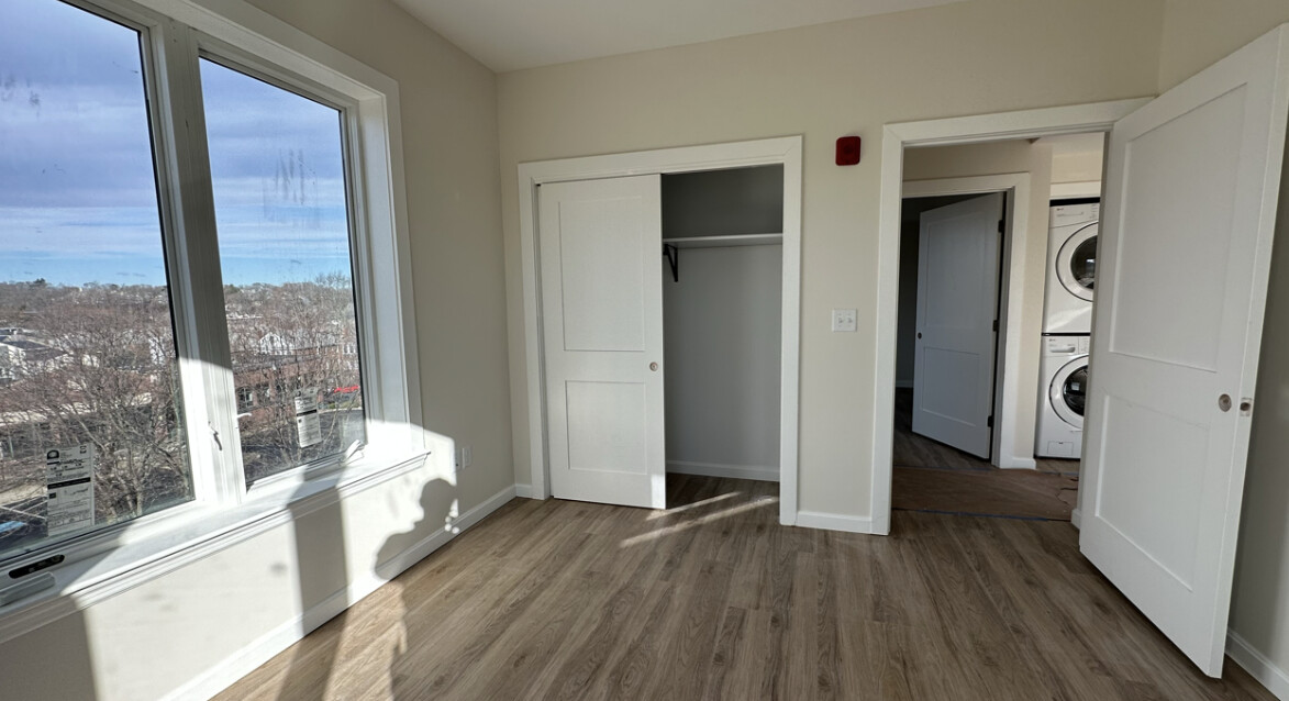 458 Washington St, Brighton