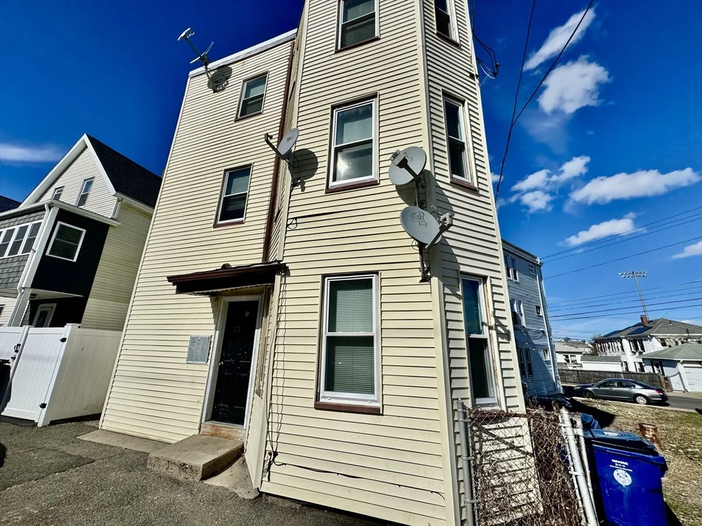 21 Warren St, Revere