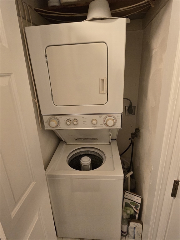 7 Winthrop Ct, Medford