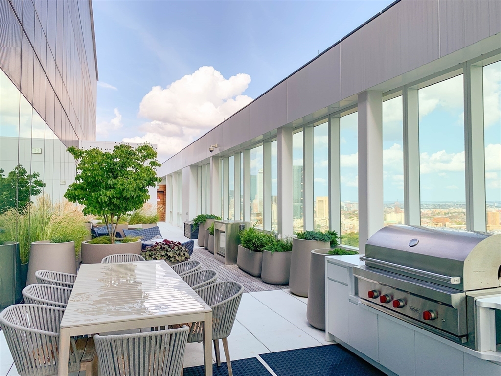 188 Brookline Ave, Fenway