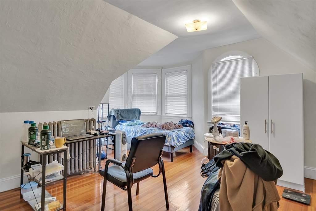 53 Gardner St, Allston