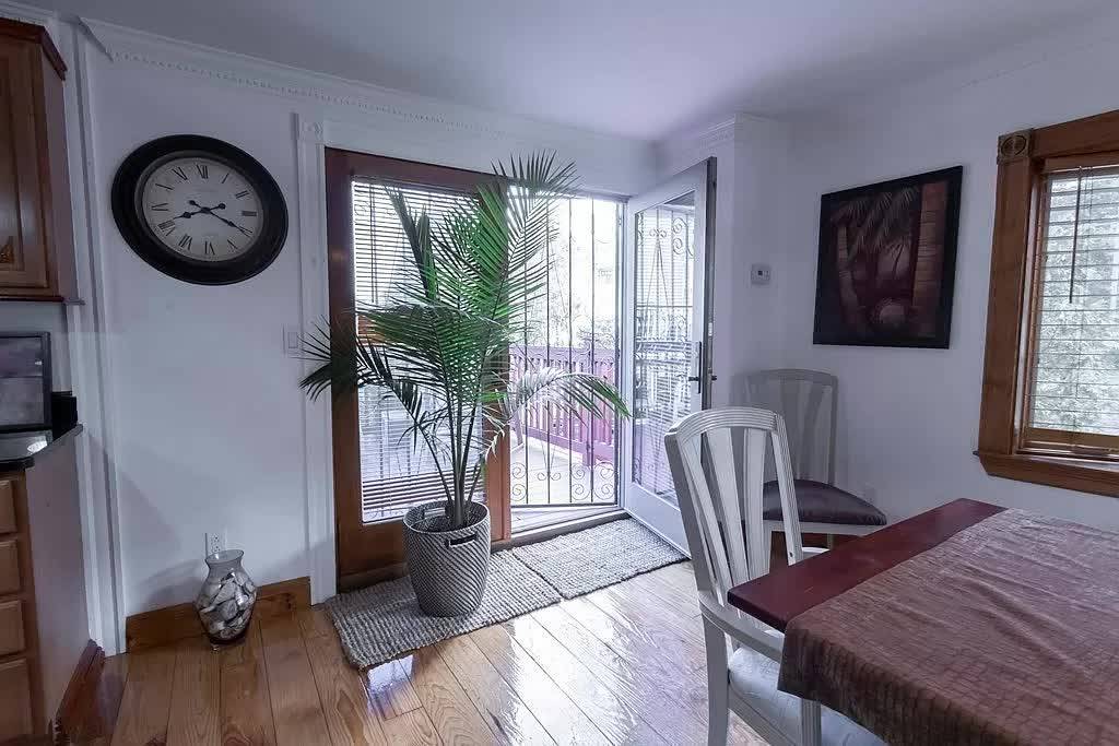 35 Fort Ave, Roxbury
