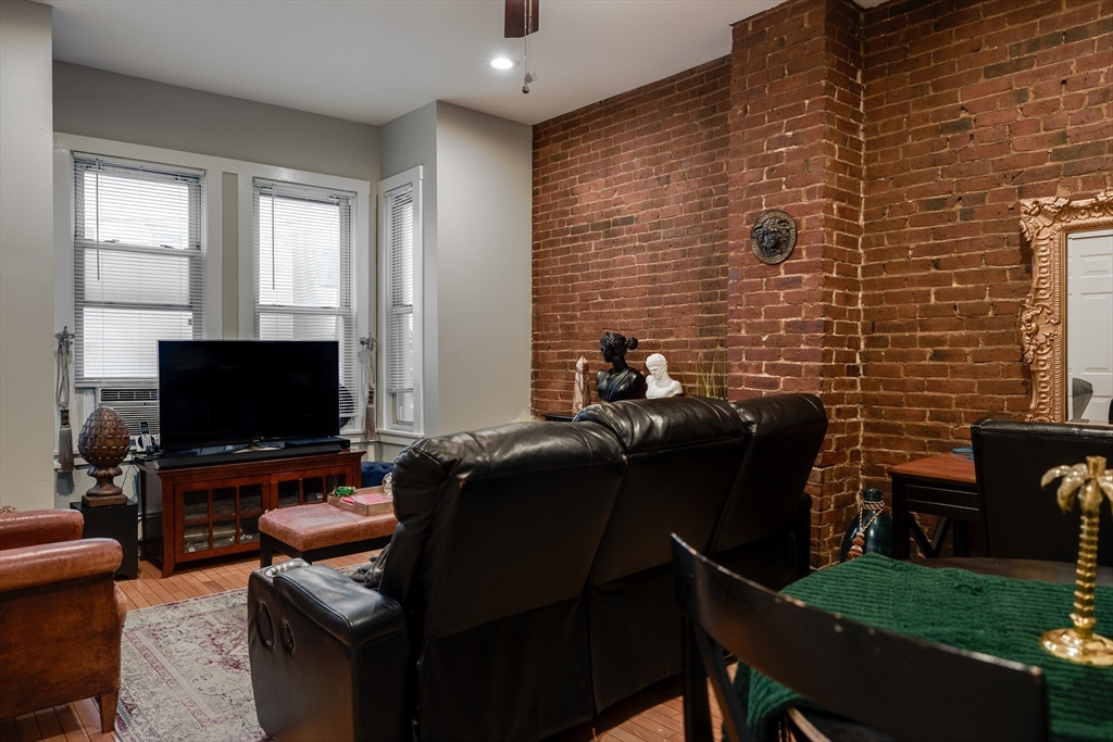 114 Trenton St, East Boston