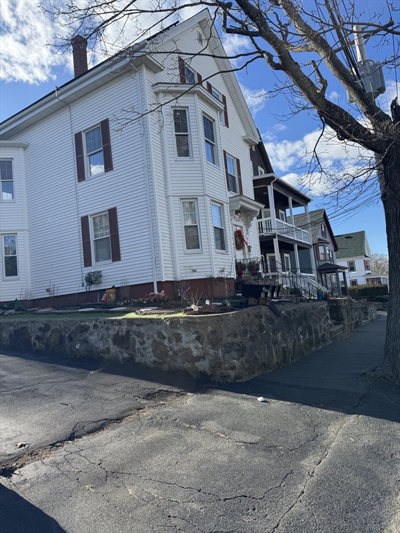 60 Beach Ave, Swampscott