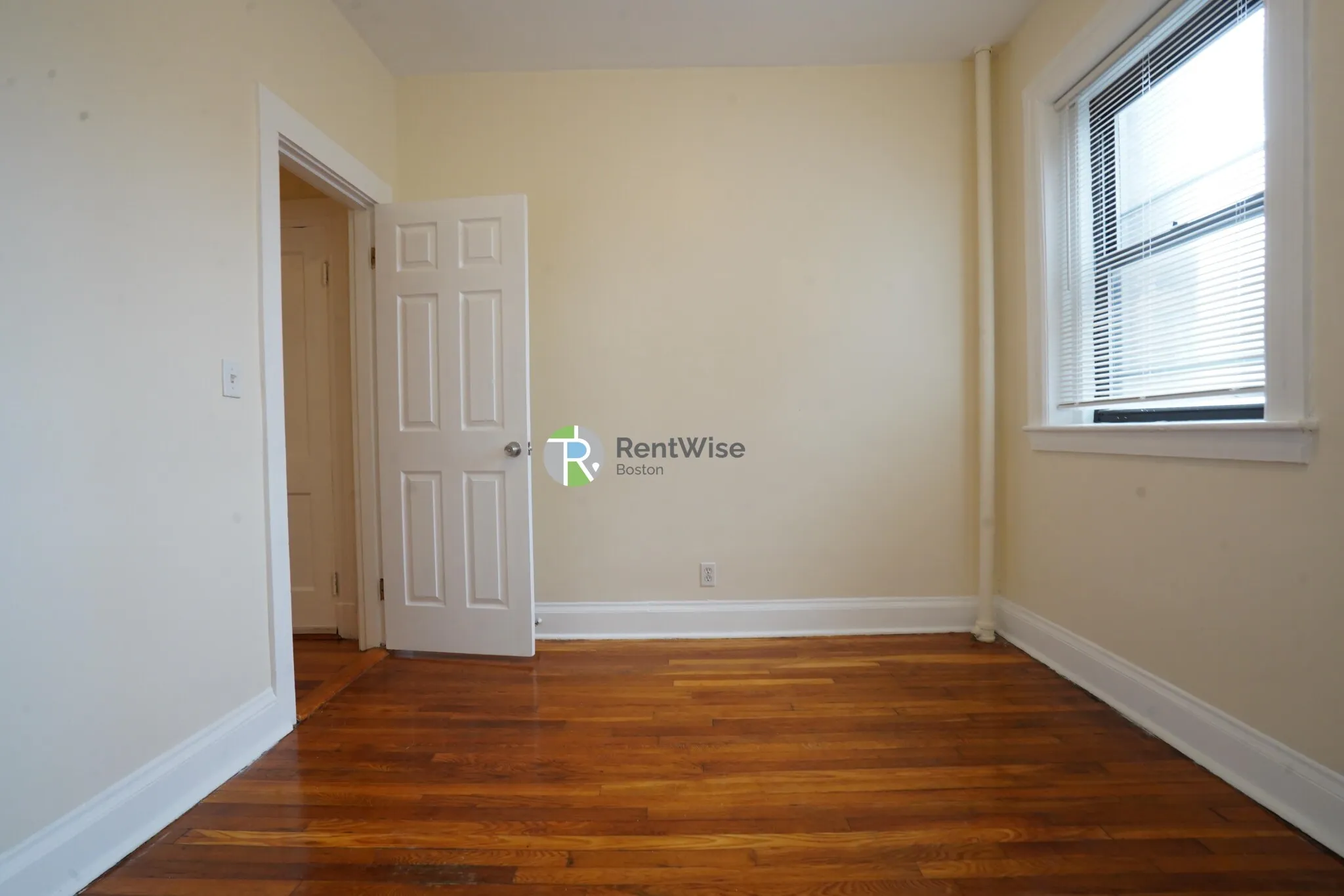 1216 Commonwealth Ave, Brighton