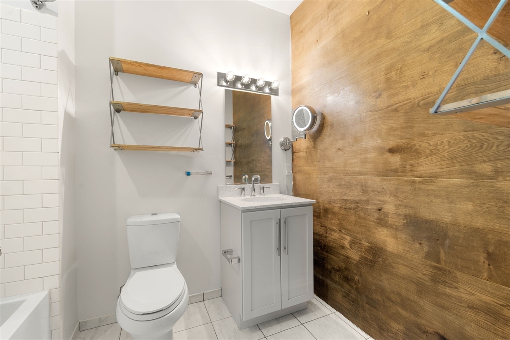 57 North Washington St, North End