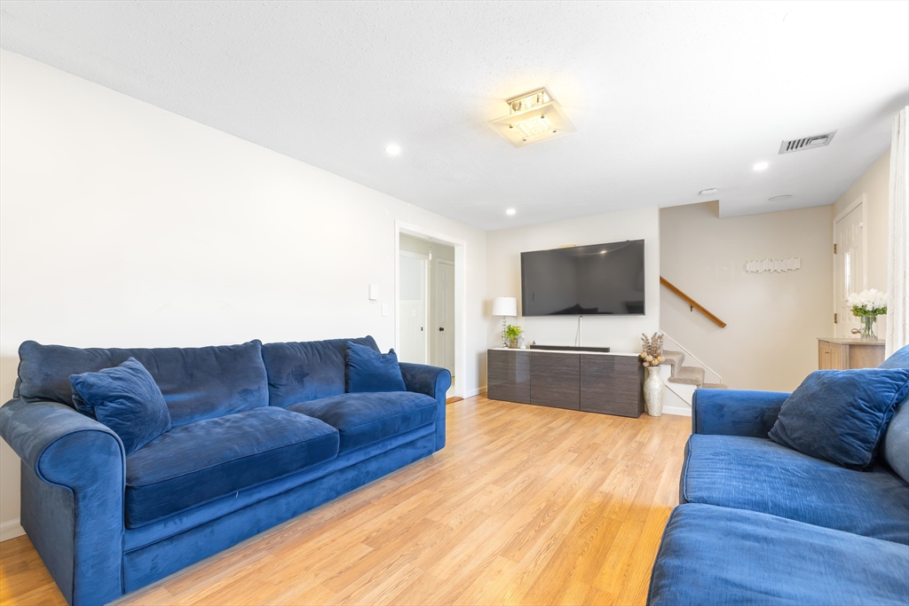 835 Mount Hope St, North Attleboro