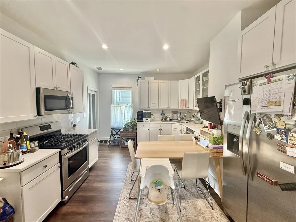 13 Schuyler St, Roxbury