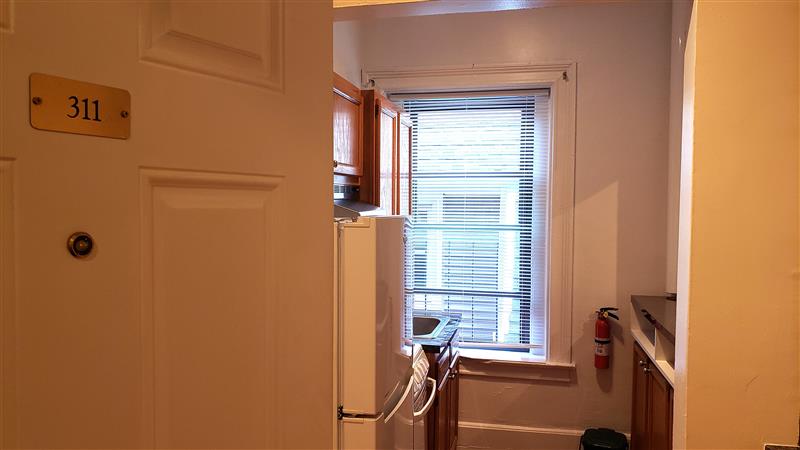 888 Massachusetts Ave, Riverside