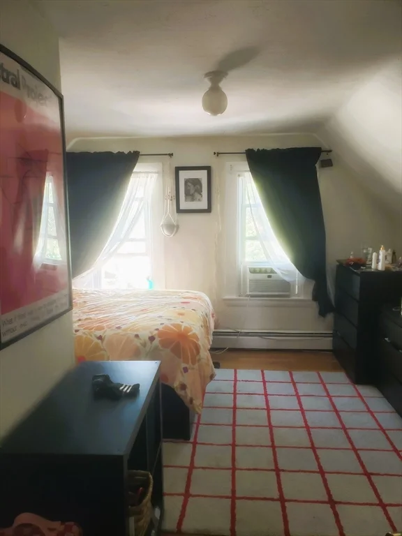 478 Medford St, Somerville