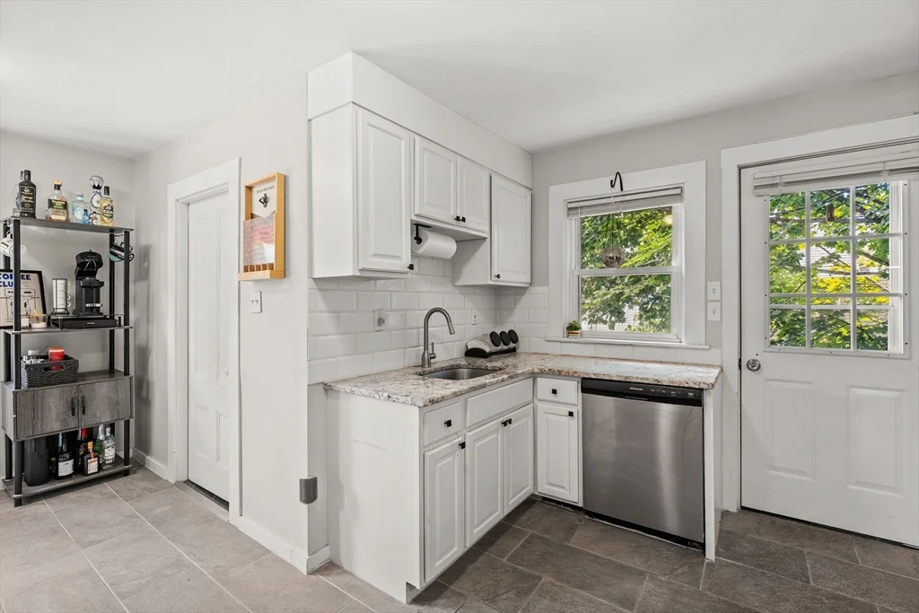 589 Willard St, Quincy
