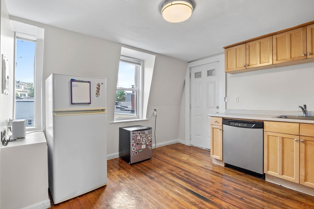 528 Medford, Charlestown