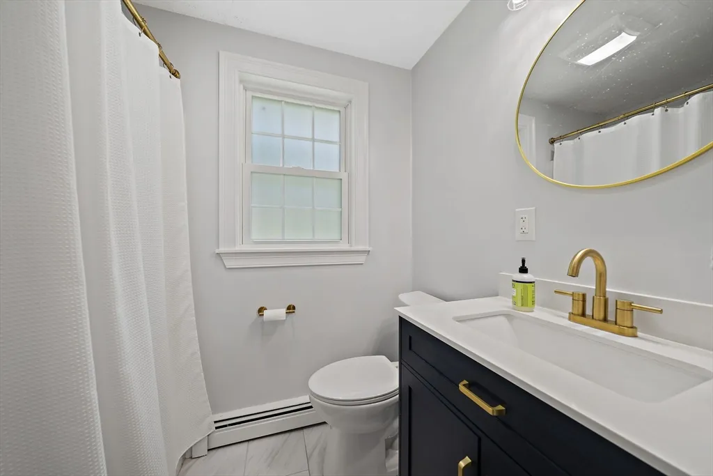 6 Skyview Rd, Woburn