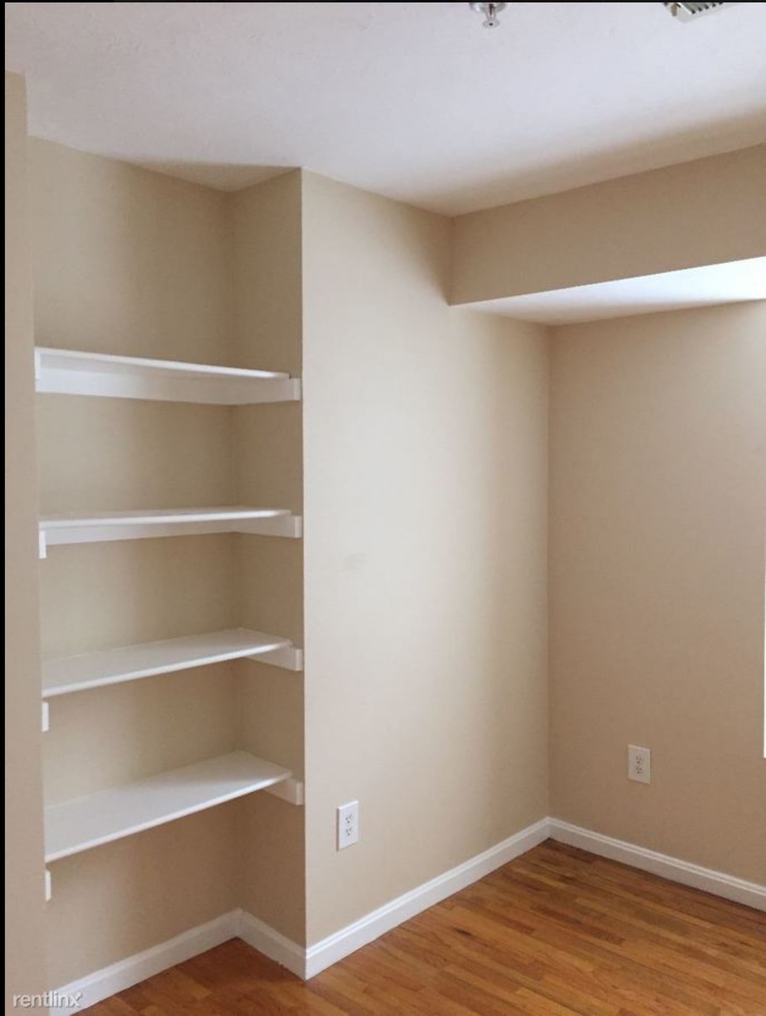 712 Shawmut Ave, Roxbury