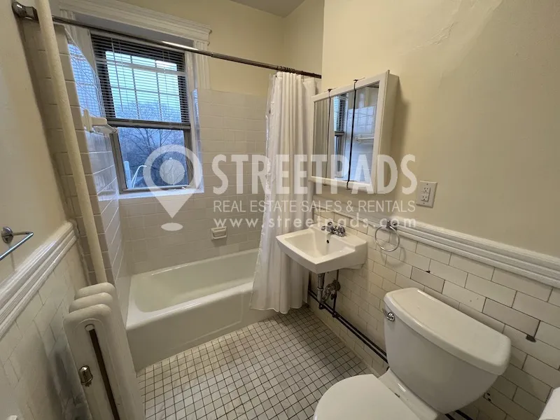 31 Park Dr, Fenway