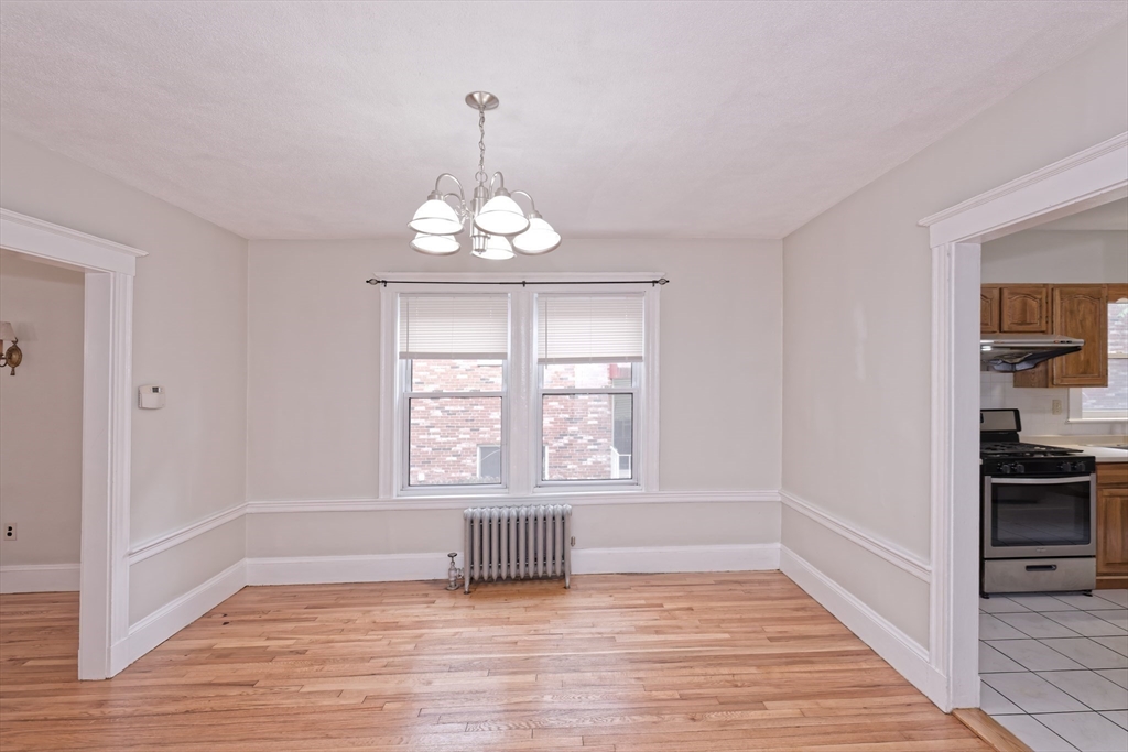 23-25 St James Ter, Newton