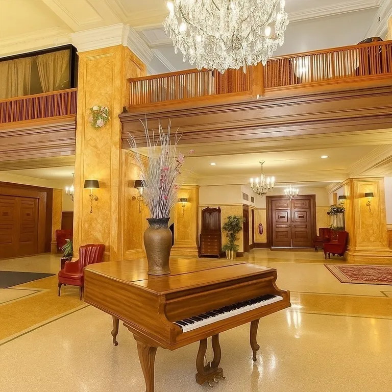 140 Chestnut, Springfield