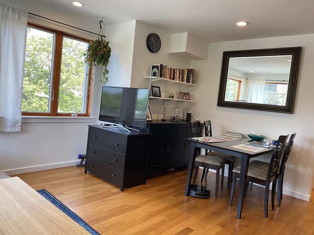 2 Beech St, North Cambridge