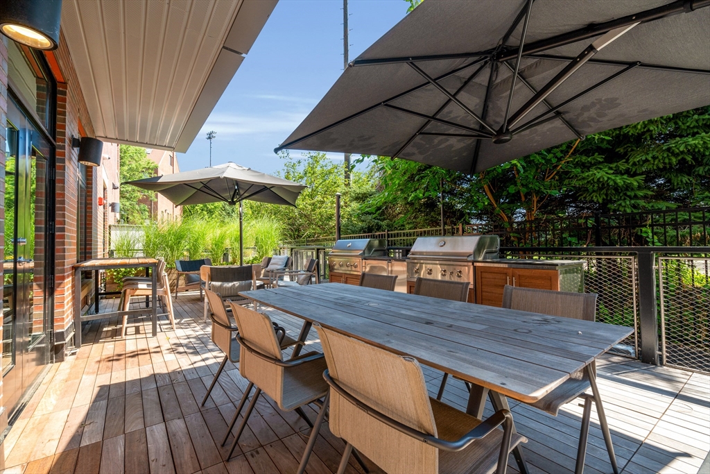 70 Leo Birmingham Pkwa, Brighton