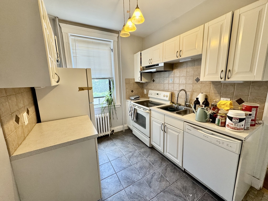 6 Sutherland Rd, Brighton