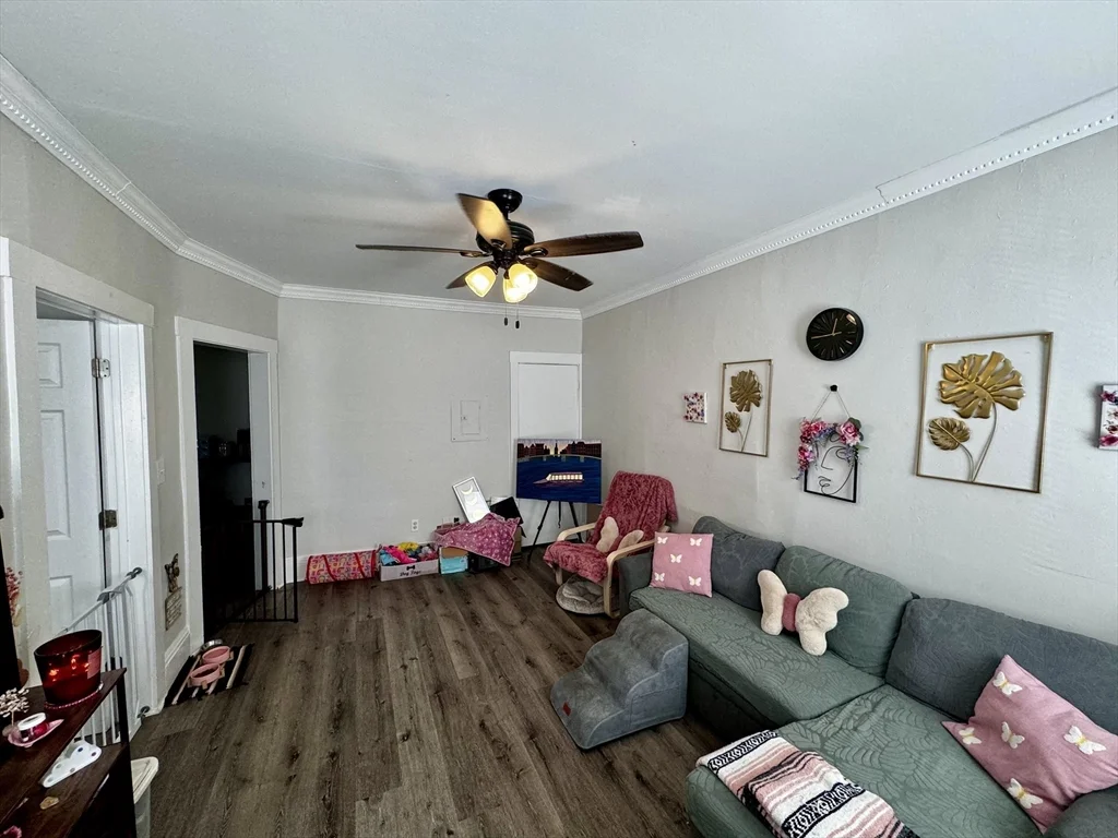11 John St, Attleboro