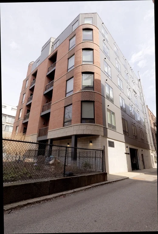 50 Symphony Rd, Fenway