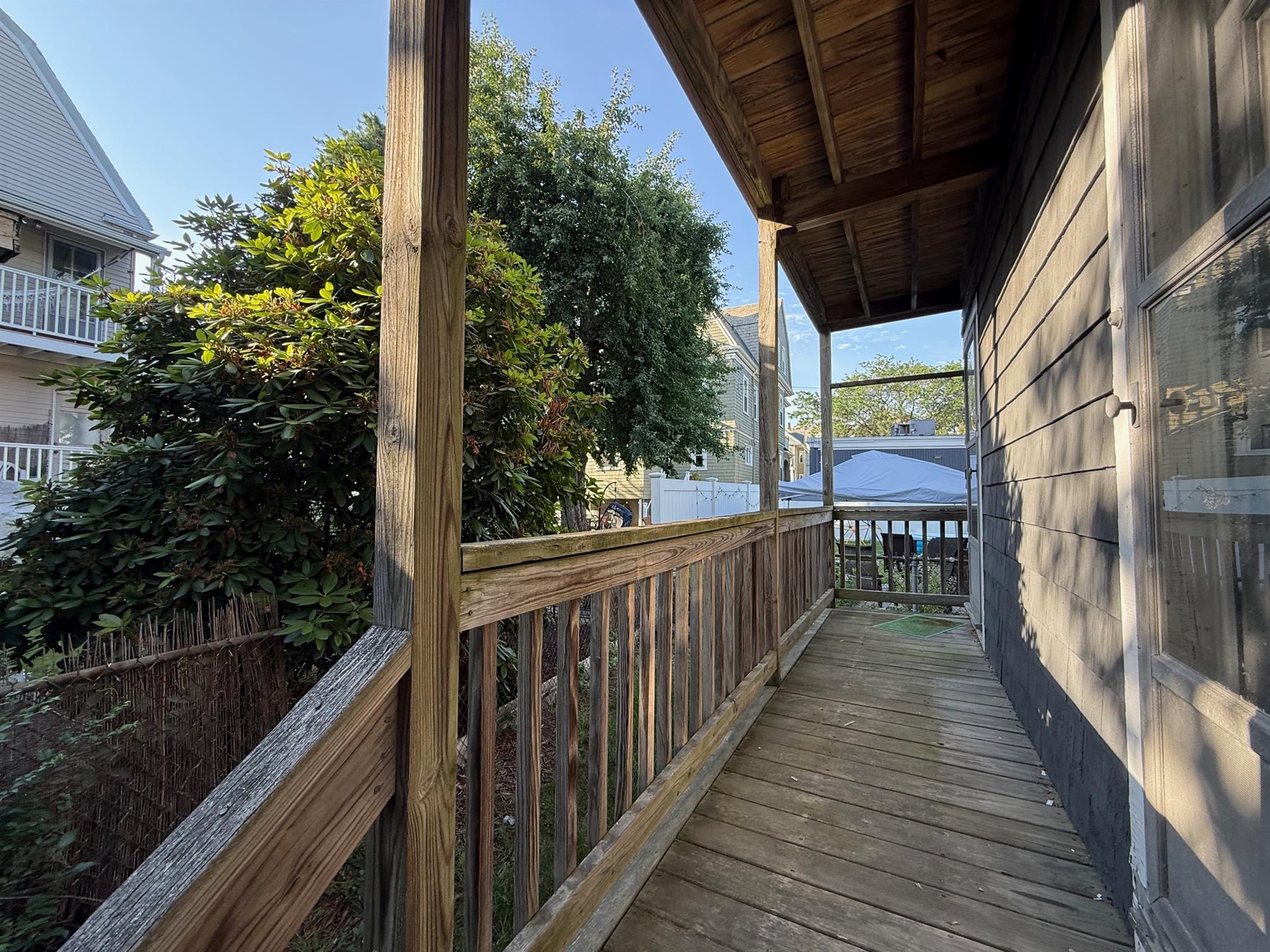 15 Corinthian Rd, Tufts