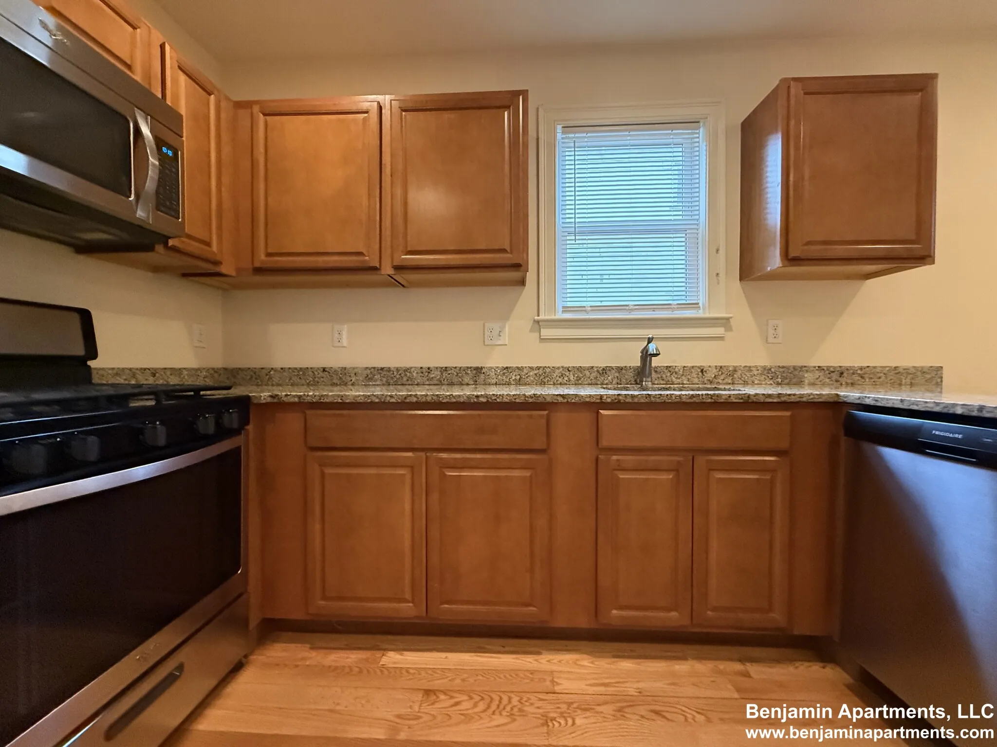 35 Pratt St, Allston