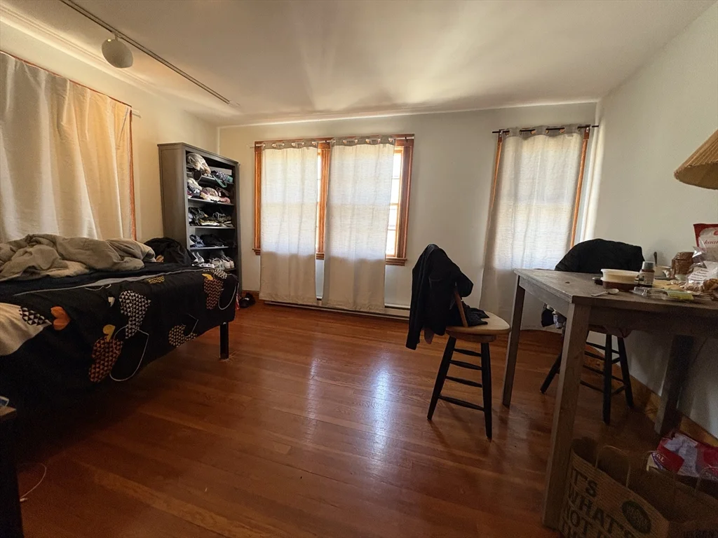 1446 Cambridge St, Mid-Cambridge